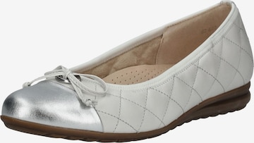 GABOR Ballet Flats in White: front