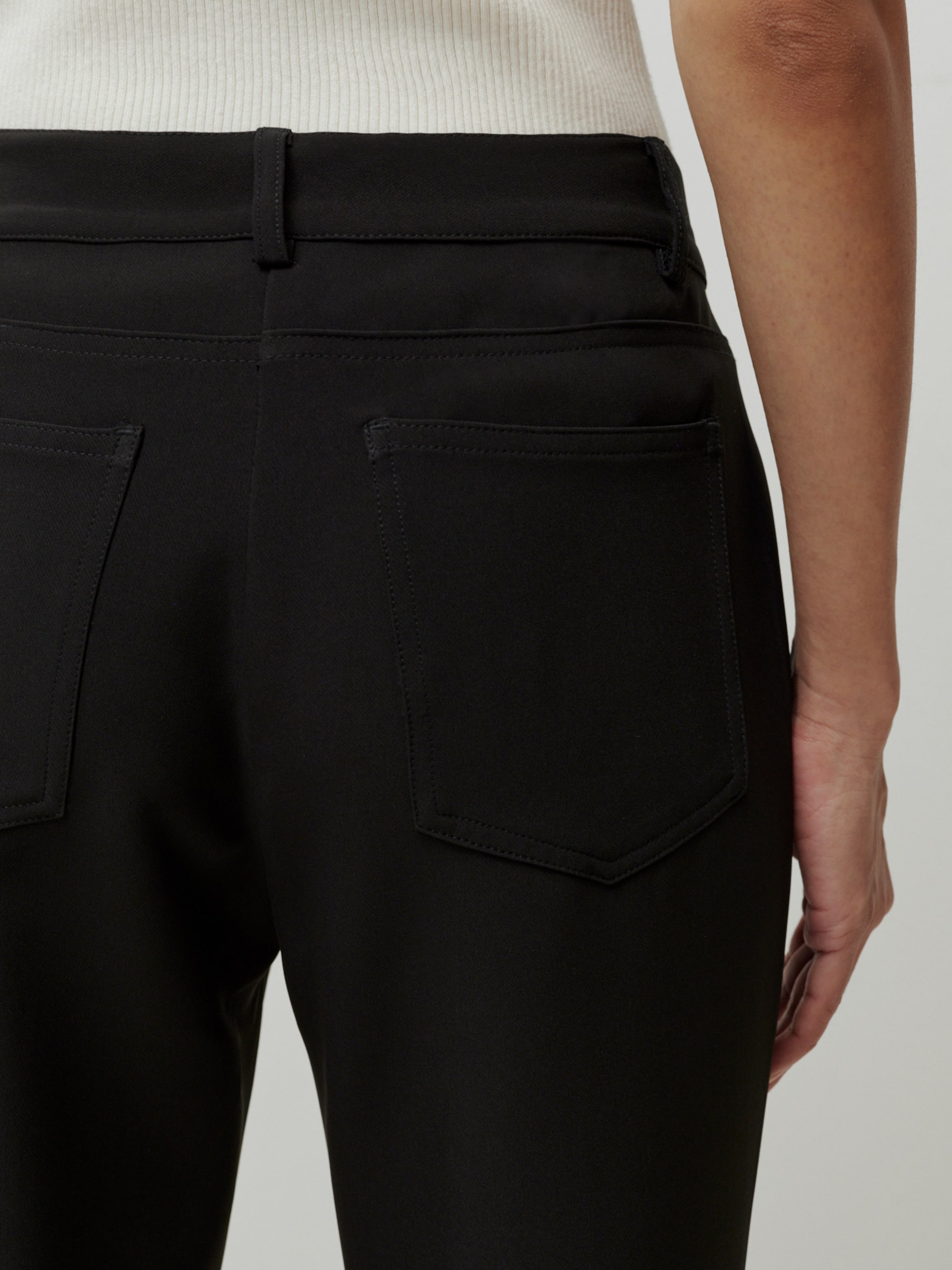EDITED Produits Pantalon à pince 'Iwan' noir