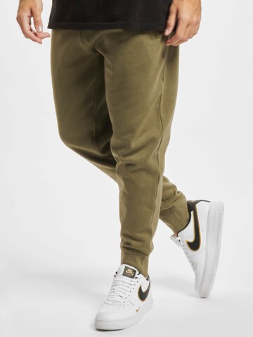 Urban Classics Tapered Pants 'David' in Green