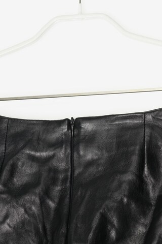 Lenny B. Paris Skirt in M in Black