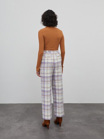 Wide Leg Pantalon 'Anne' EDITED en mélange de couleurs