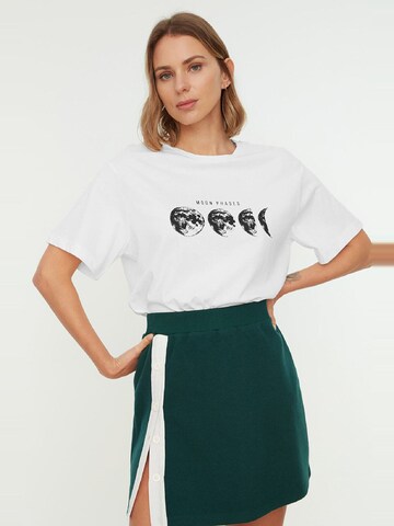 Trendyol - Camiseta en blanco