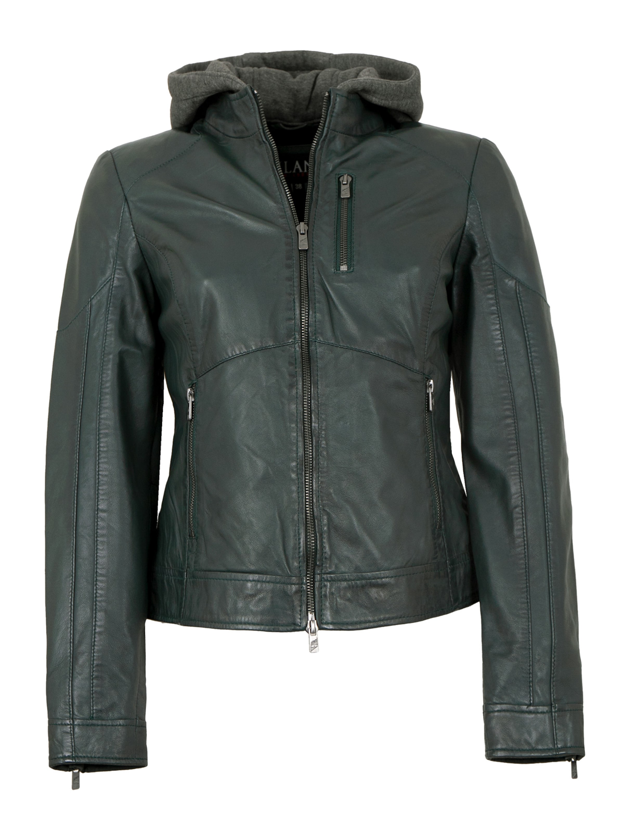 Jilani Between-Season Jacket in Green: front
