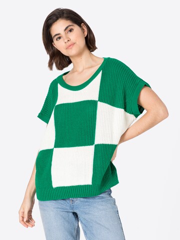 Daisy Street Sweater in Green: front