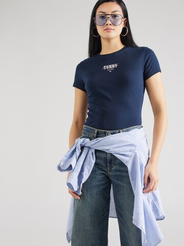 Tommy Jeans Curve T-shirt 'ESSNTL' i blå: framsida