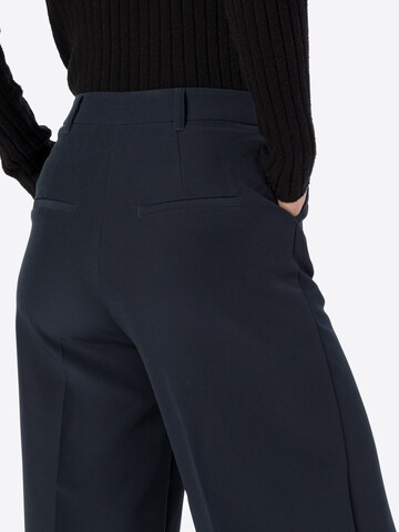Wide leg Pantaloni cu dungă de la NEW LOOK pe albastru