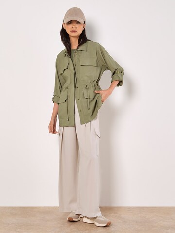Apricot Cargo Pocket Lightweight Jacket ' ' in Grün