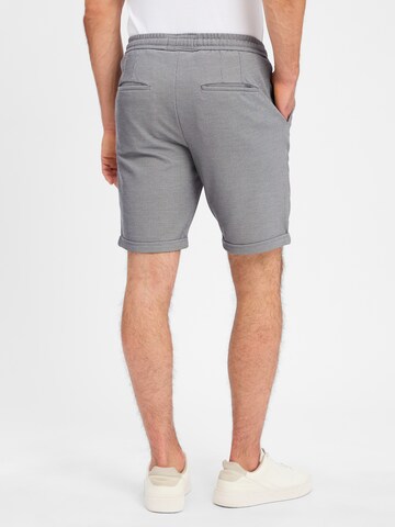 Nils Sundström Regular Shorts in Grau