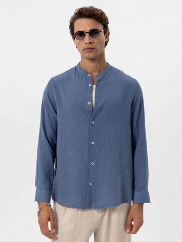 Coupe regular Chemise 'Italo' Antioch en bleu : devant
