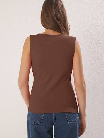Trendyol Top - Hnedá
