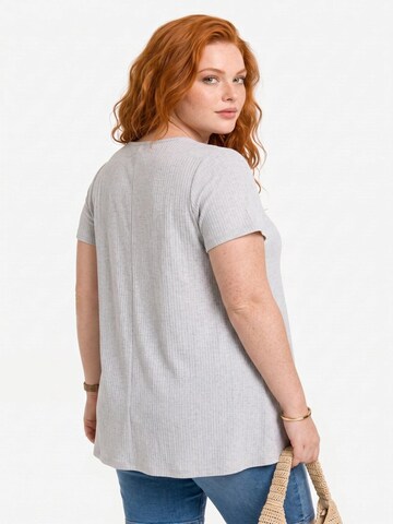 Shape Of You T-Shirt in Grau