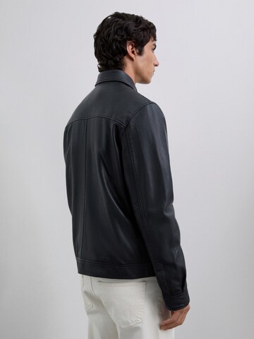 juoda Scalpers Demisezoninė striukė