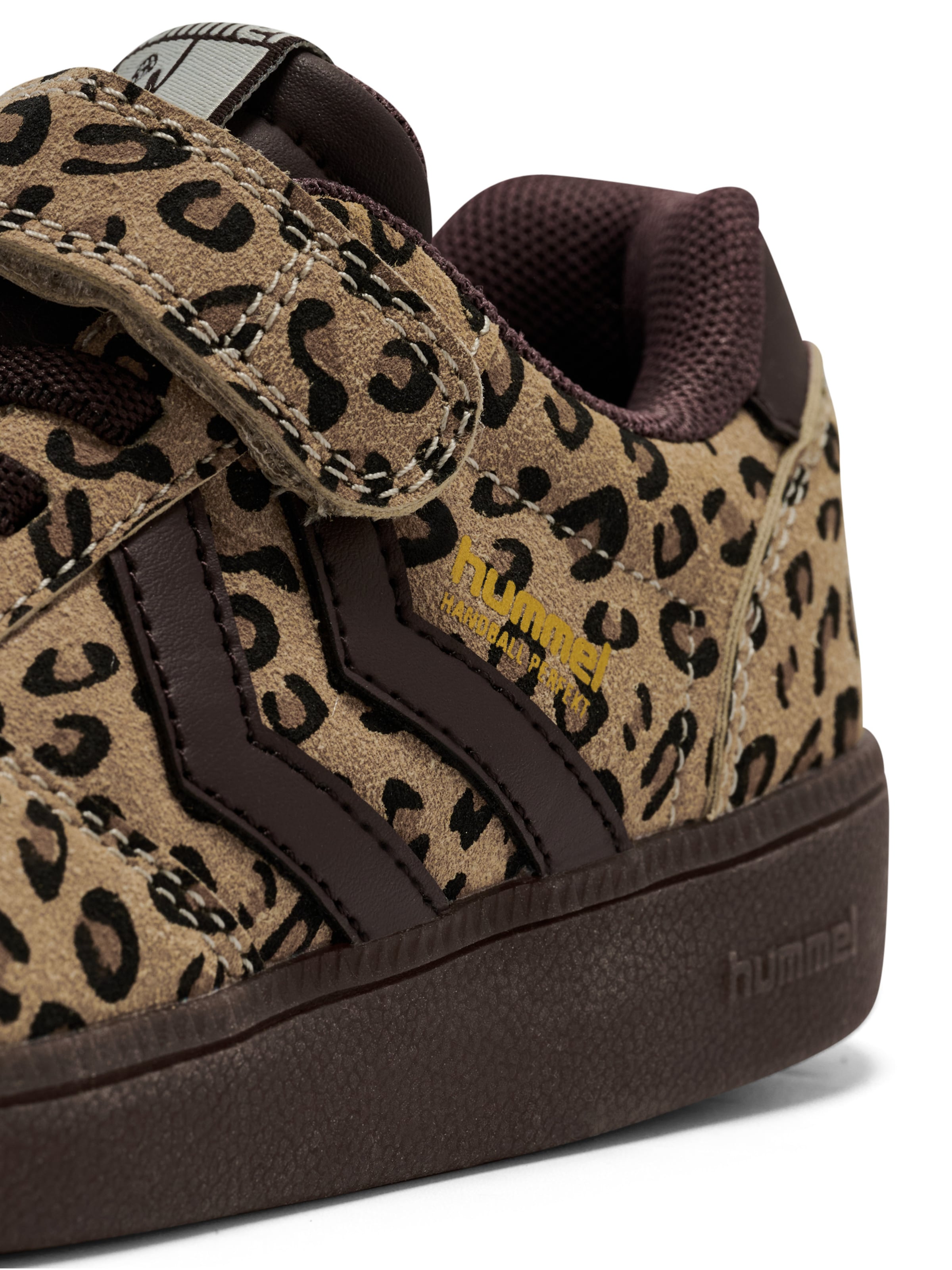 Hummel Sneaker in Braun