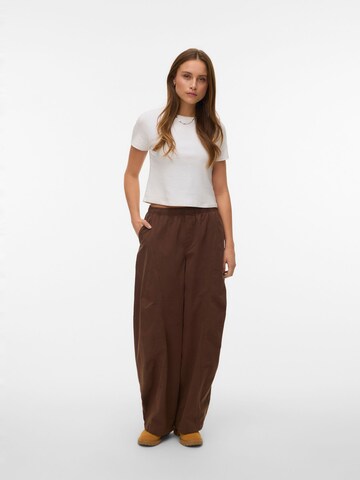Wide Leg Pantalon 'VMJada' VERO MODA en marron