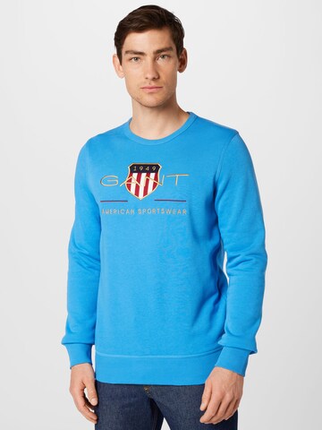 GANTSweater majica 'ARCHIVE SHIELD' - plava boja: prednji dio