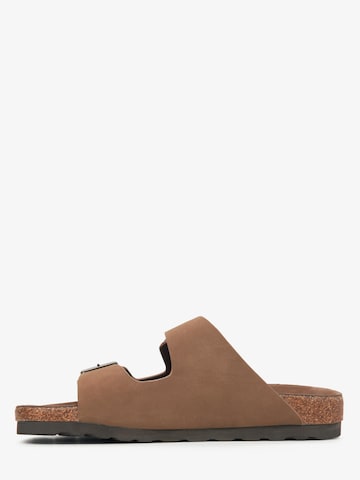 Estro Sandals '918-1' in Brown