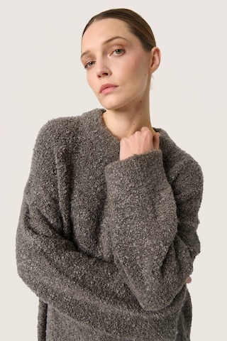SOAKED IN LUXURY Sweater in Grey