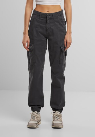 Tapered Pantaloni cargo di Urban Classics in grigio: frontale