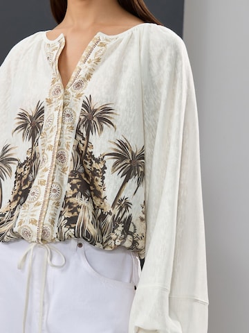 Next Blouse in Beige