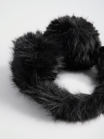 Lipsy Earmuffs in Black