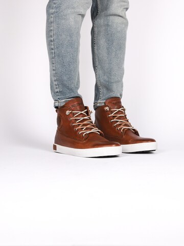 BLACKSTONE Hög sneaker 'Icon Am02' i brun