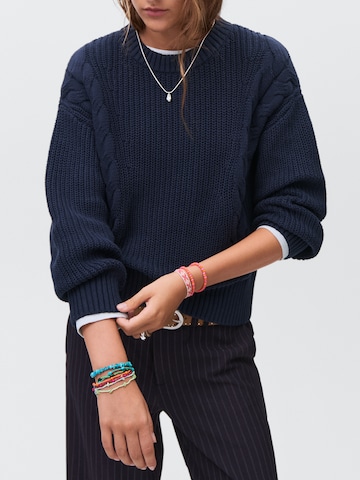 MANGO TEEN Svetr 'MIA' – modrá