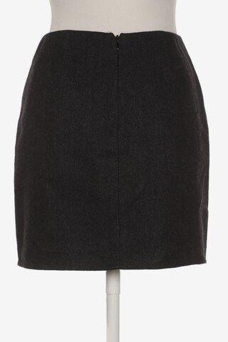 DKNY Skirt in S in Grey