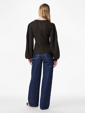 PIECES Kardigán 'PCSILLY' - barna