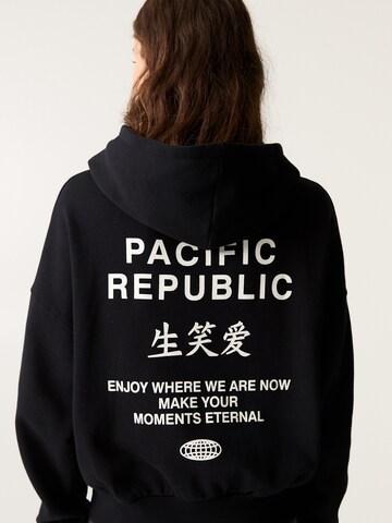Pull&Bear Sweatshirt in Schwarz