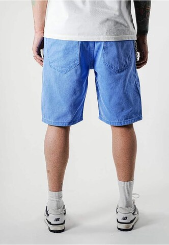 2Y Premium Regular Shorts in Blau
