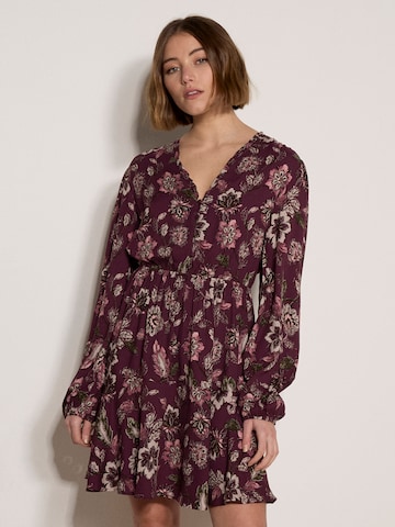 Apricot Floral Ruffle Mini Dress ' ' in Rot: Vorderseite