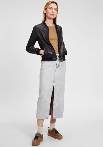 Gipsy by Mauritius Tussenjas 'Bjella' in Zwart