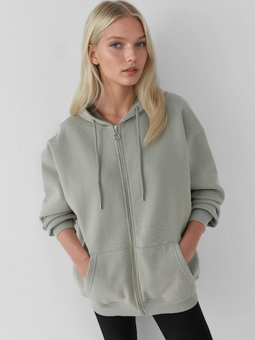 Hiccup Sweatjacke in Grau: Vorderseite