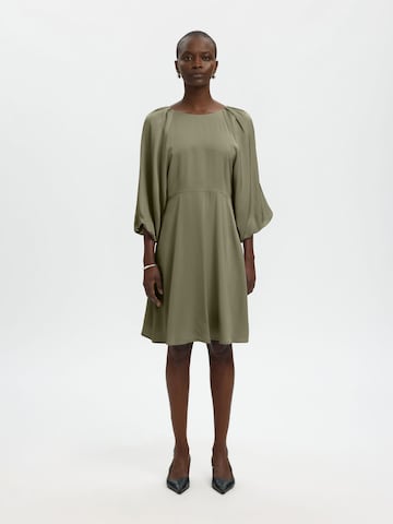 Robe SELECTED en vert : devant