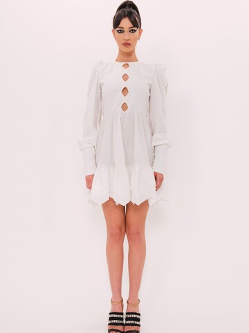 UVIA Jurk 'UVIA, Rochie mini cu decupaje, Alb, M' in Wit: voorkant