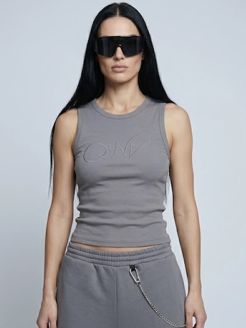 QWX2 Top in Grey: front