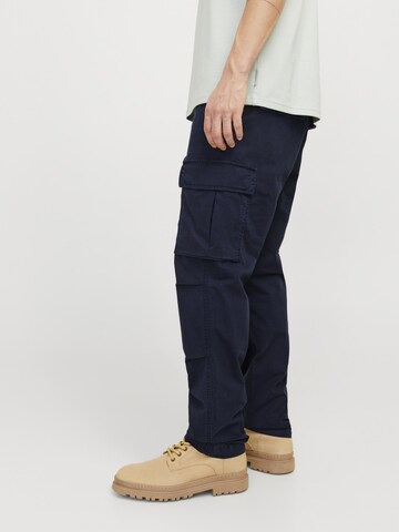 JACK & JONES Tapered Cargobroek 'JPSTAce JJTucker' in Blauw