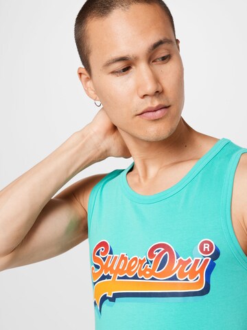 Superdry - Camiseta en verde