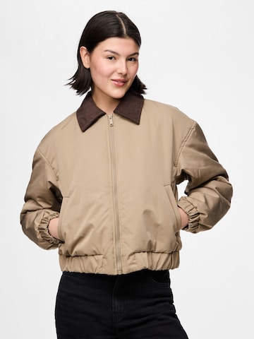 PIECES Between-season jacket 'JORMA' in Brown: front