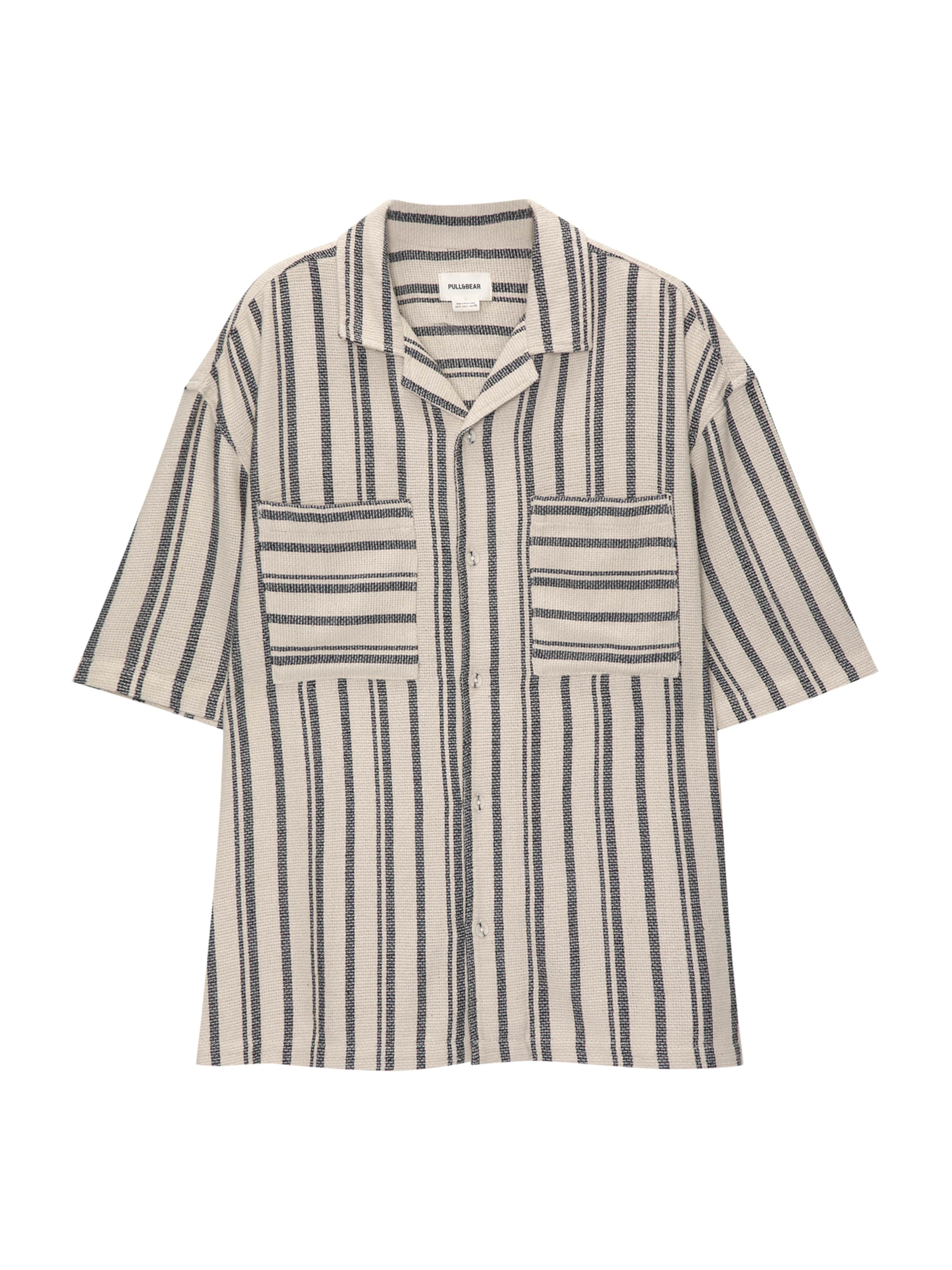 Pull&Bear Comfort fit Button Up Shirt in White: front