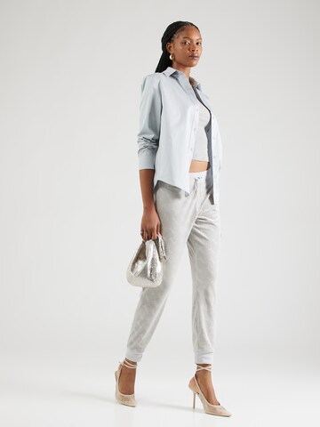 Juicy Couture Tapered Byxa i grå