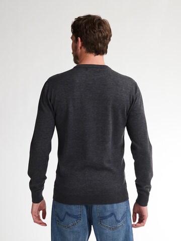 Pullover di Petrol Industries in grigio