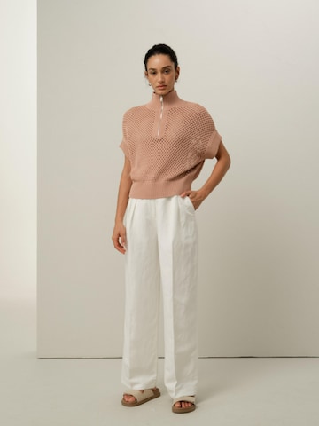 Maglia per costumi tradizionali di Lilysilk in marrone