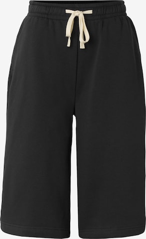 Urban Classics Hose in Schwarz: Vorderseite