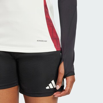 T-shirt fonctionnel 'Manchester United Tiro 24' ADIDAS PERFORMANCE en blanc