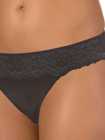 Nina von C. Slip 'Millefleurs' in Schwarz