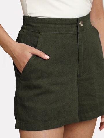 Threadbare Štandardný strih Chino nohavice 'Cactus' - Zelená