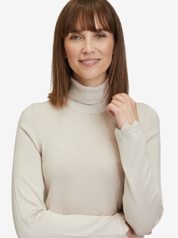 Betty Barclay Sweater in Beige