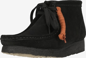 Chaussure à lacets 'Wallabee Boot' CLARKS en noir : devant