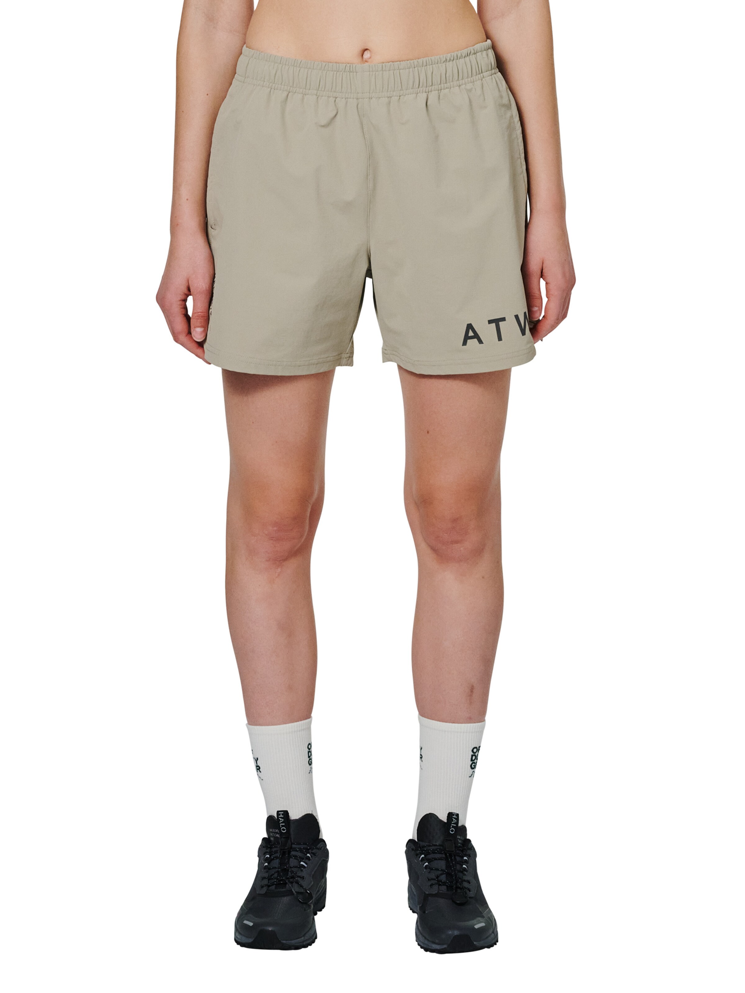 HALO Loose fit Pants in Beige: front